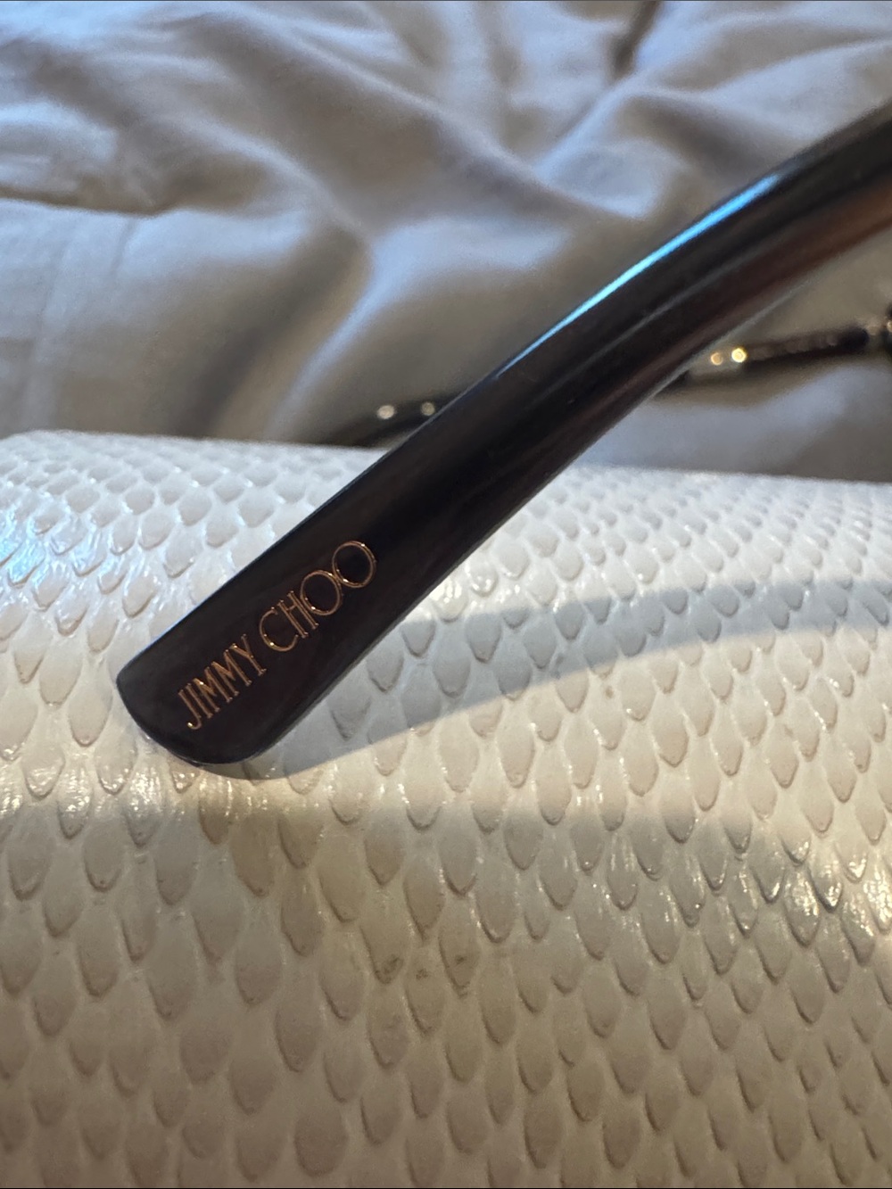 Jimmy Choo Ivory Snakeskin-Textured Clutch with Gold Bar - Picture 4 of 7